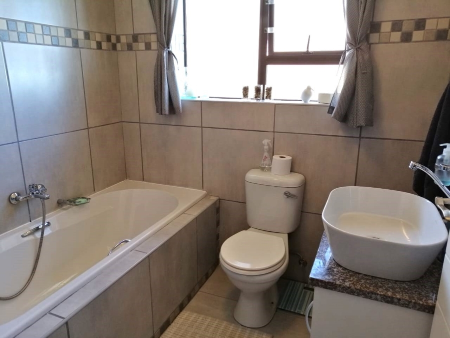 To Let 2 Bedroom Property for Rent in Tergniet Western Cape